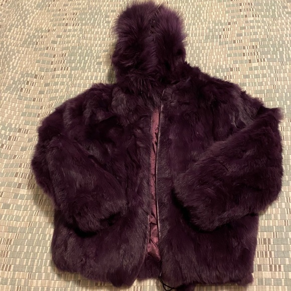 Other - Fur coat girls